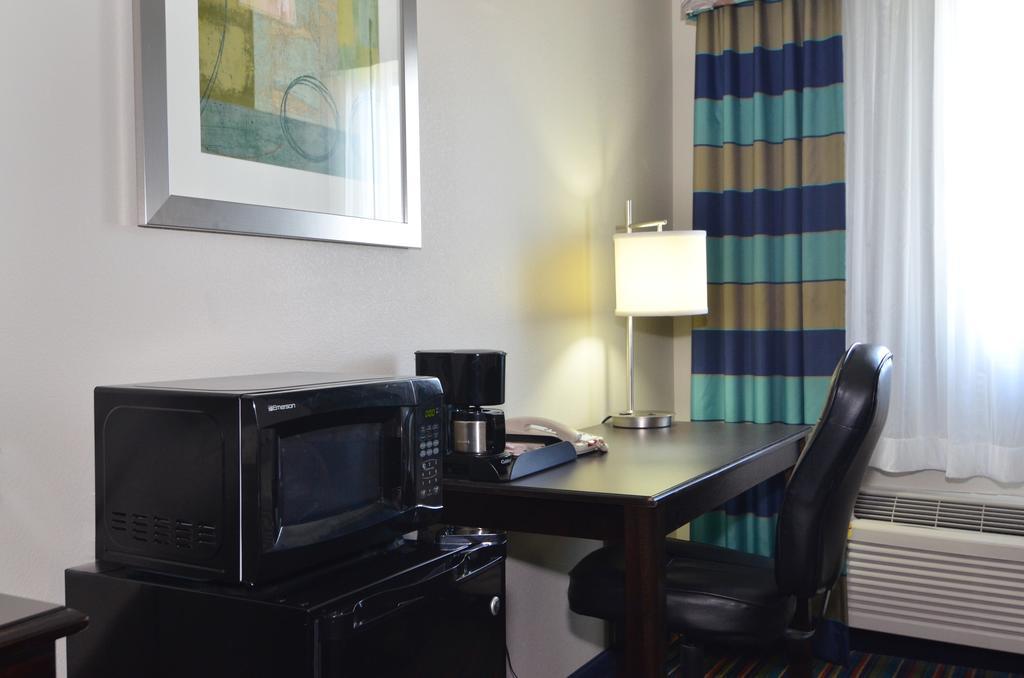 Quality Inn & Suites Kenedy - Karnes City Zimmer foto