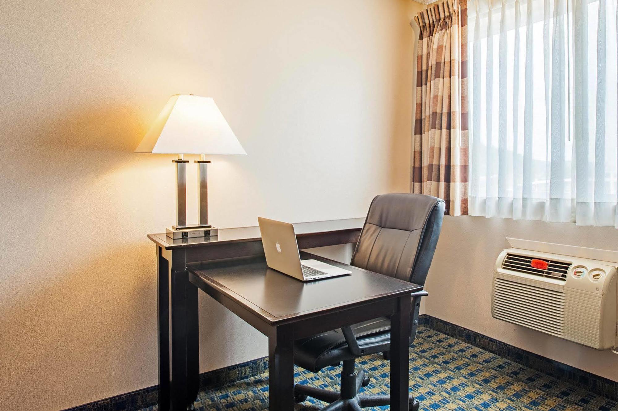 Quality Inn & Suites Kenedy - Karnes City Exterior foto